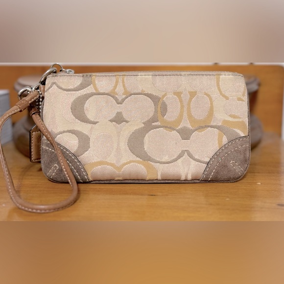 Authentic Coach Signature Suede Wristlet - Picture 1 of 1